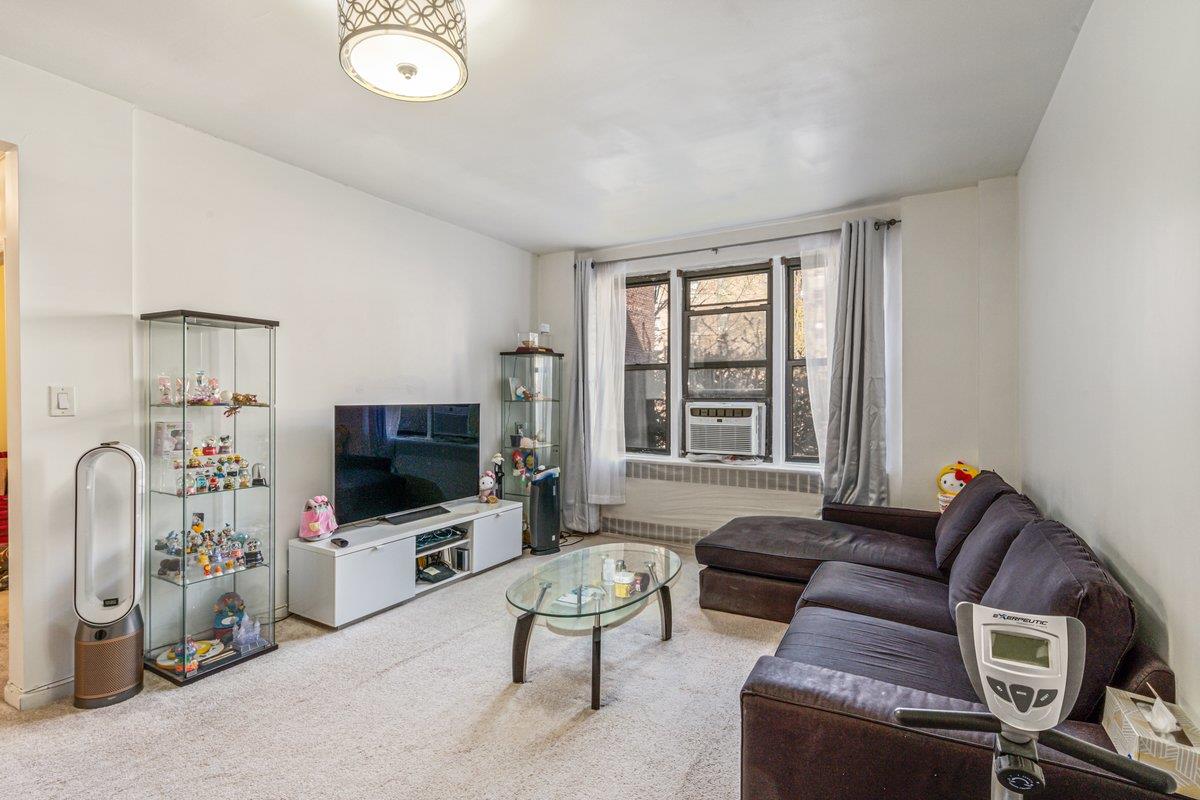 67-40 Yellowstone Boulevard #3B, Forest Hills, New York image 7