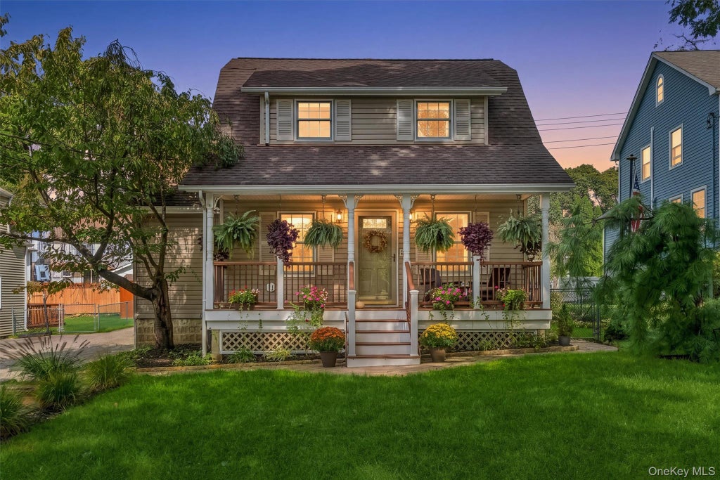 Photo of 157 Martin Place, Pearl River, NY 10965 (MLS # 1059640)