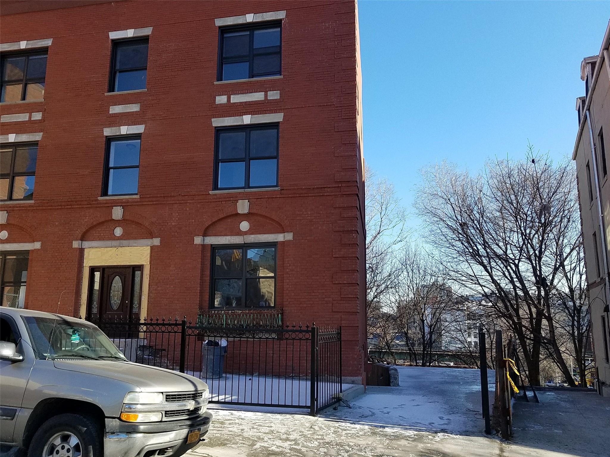 Rental Property at W 177th Street, Bronx, New York - Bedrooms: 3 
Bathrooms: 3  - $4,195 MO.