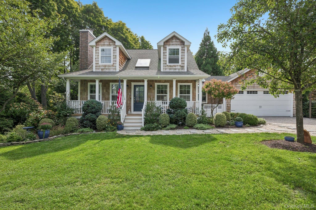 Photo of 3 Andiron Lane, Brookhaven, NY 11719 (MLS # 1055571)
