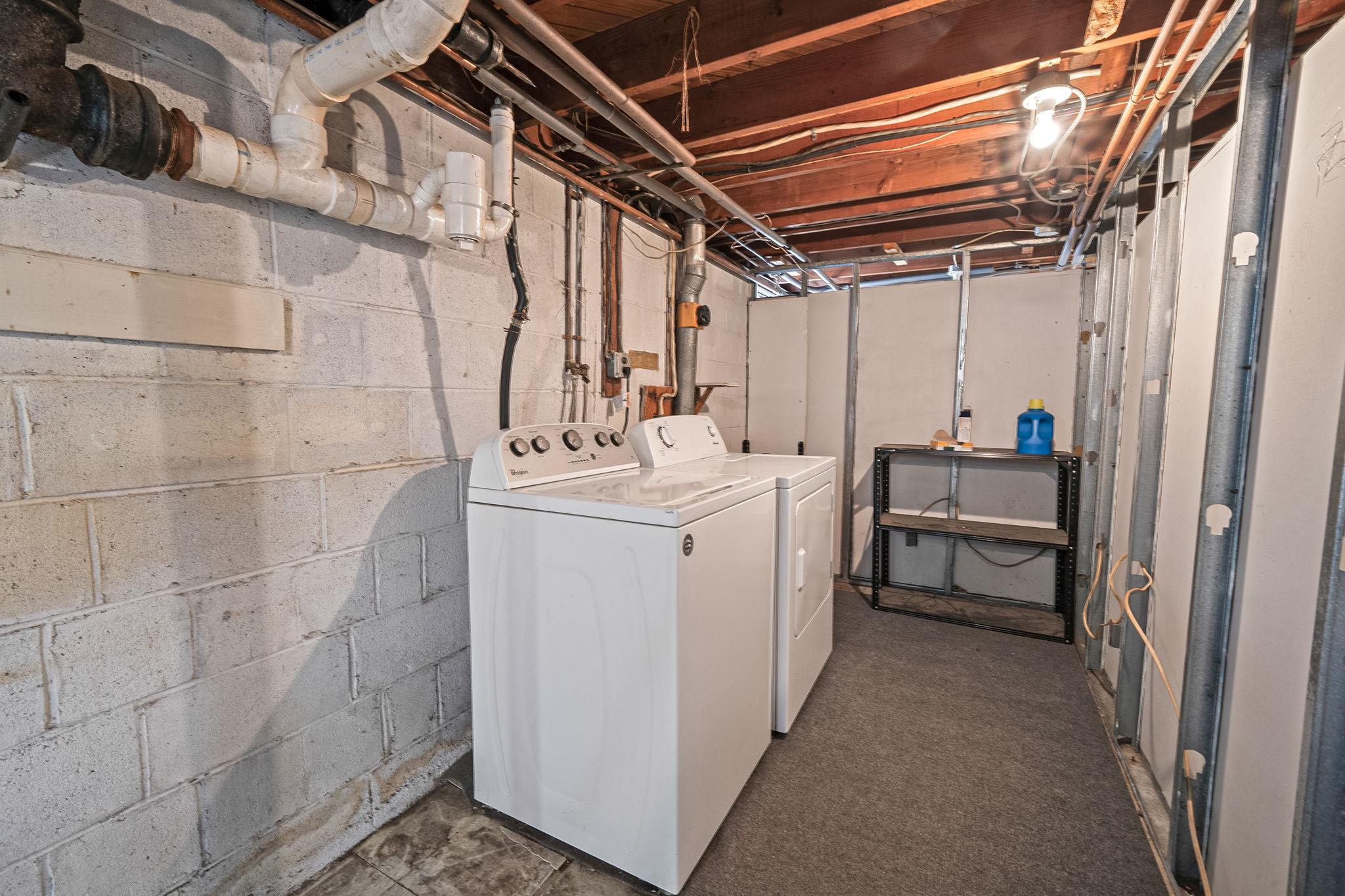 760 Higbie Lane, West Islip, New York image 32