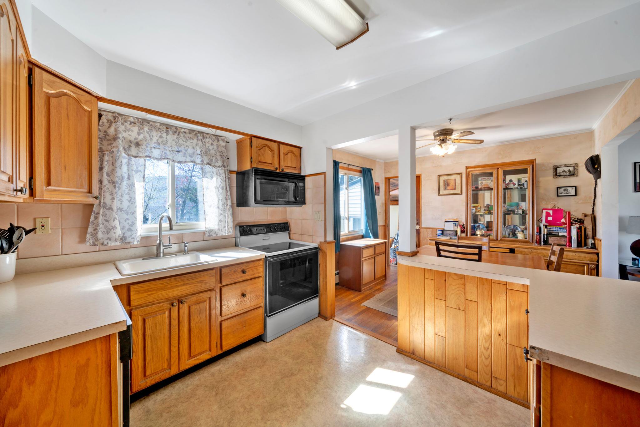 760 Higbie Lane, West Islip, New York image 17