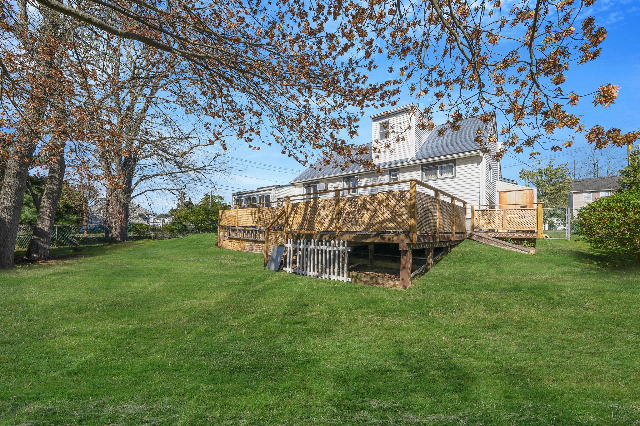 760 Higbie Lane, West Islip, New York image 9