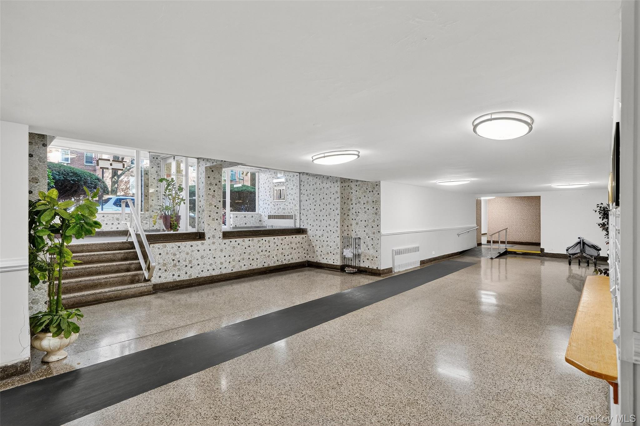 1425 Thieriot Avenue 2A