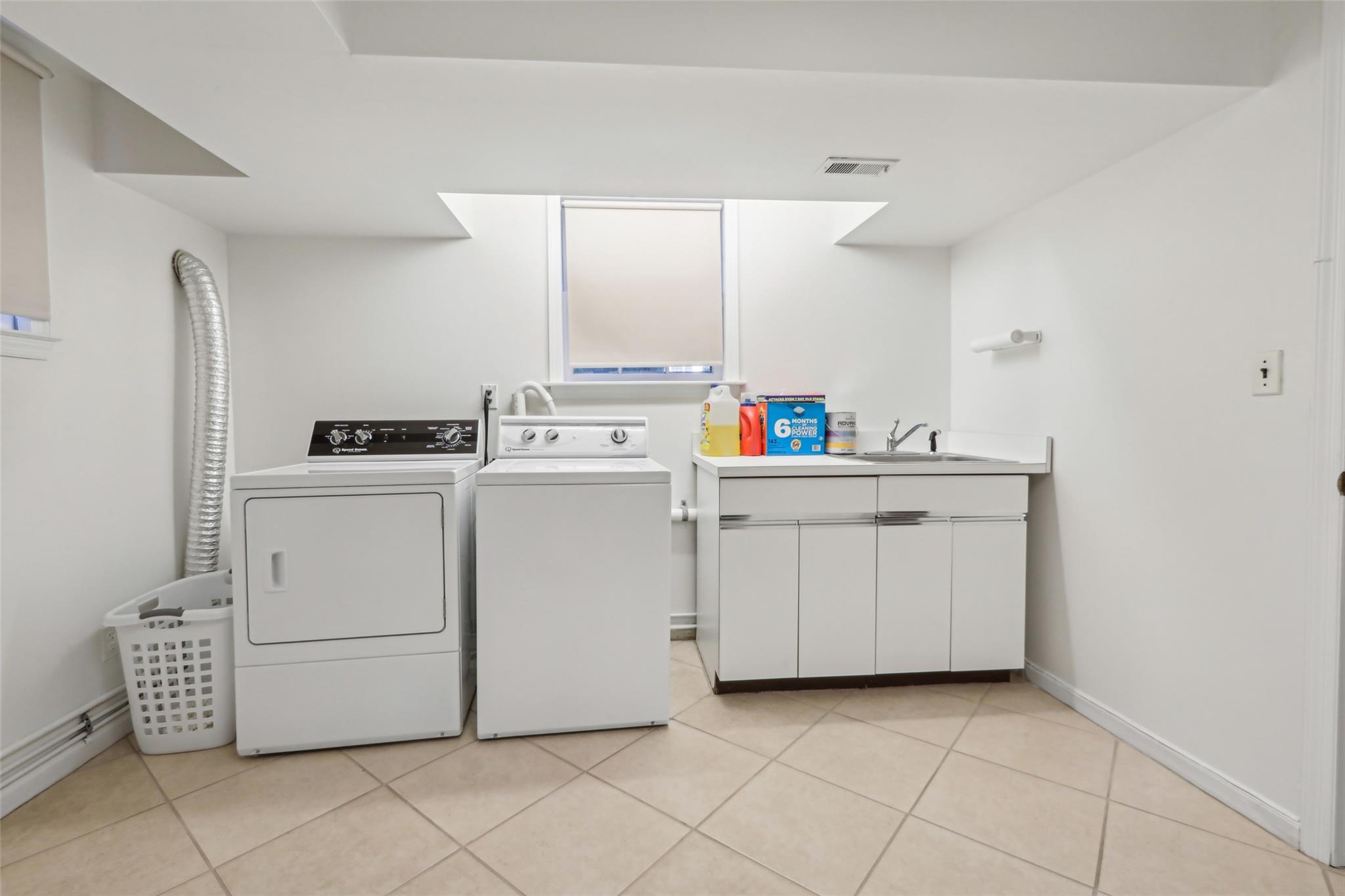 122 Oxford Road, New Rochelle, New York image 32