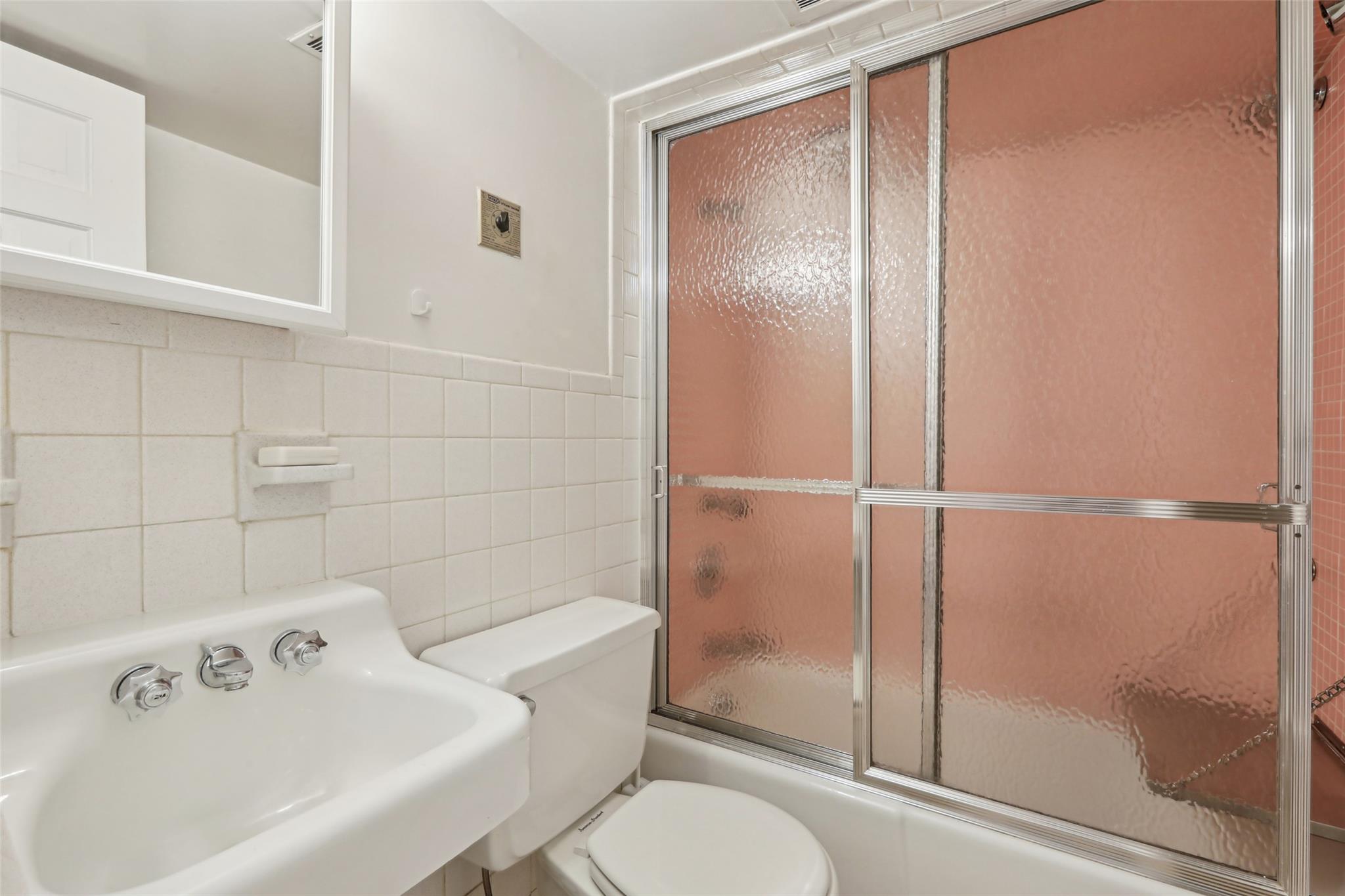 122 Oxford Road, New Rochelle, New York image 31