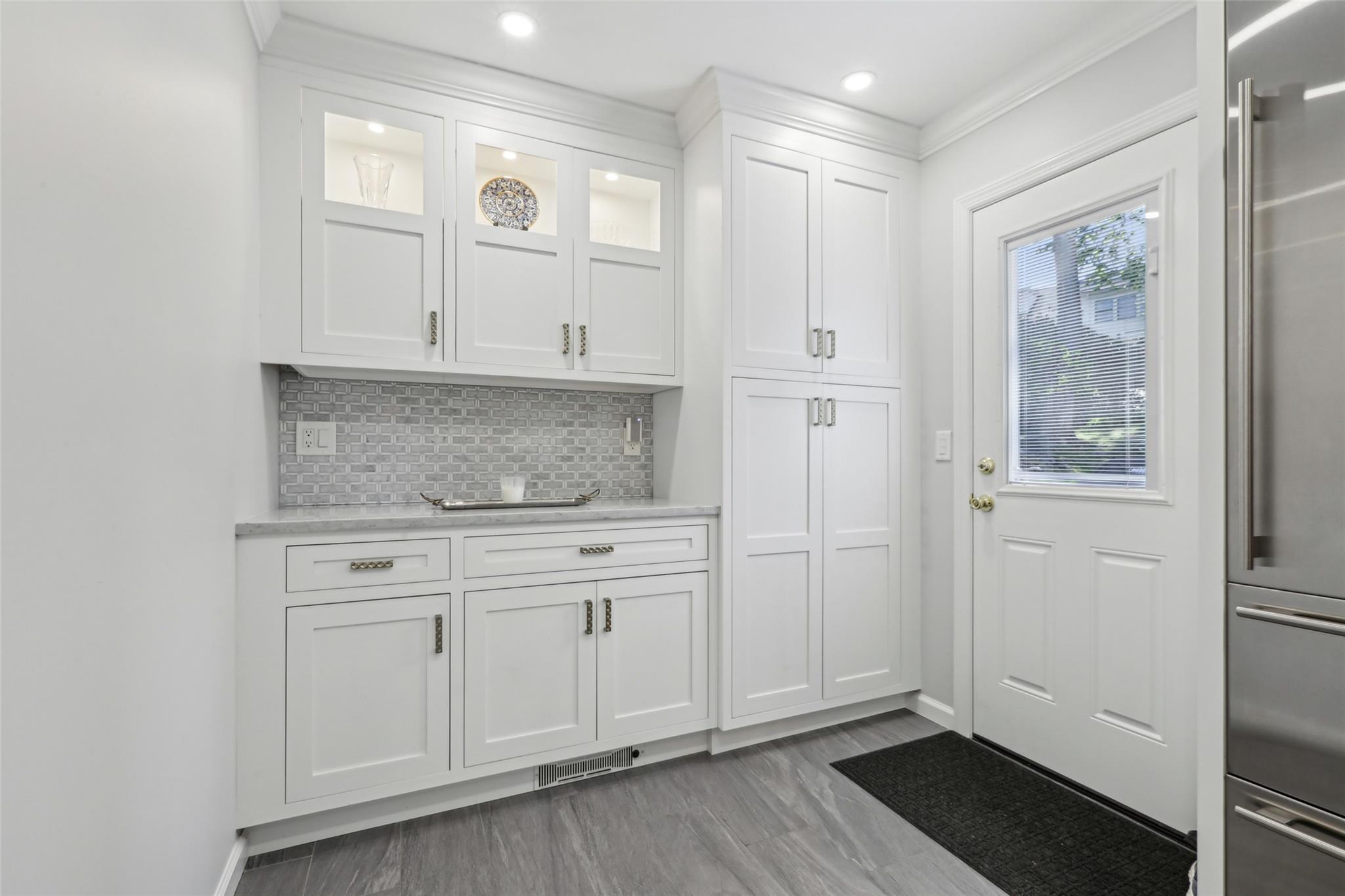 122 Oxford Road, New Rochelle, New York image 11