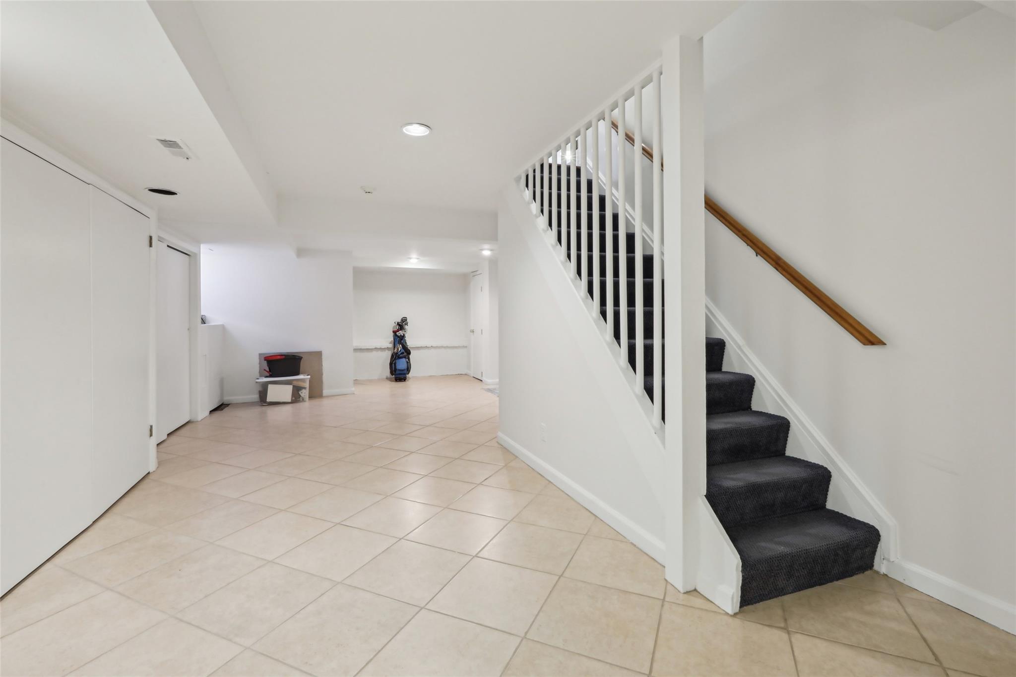 122 Oxford Road, New Rochelle, New York image 27