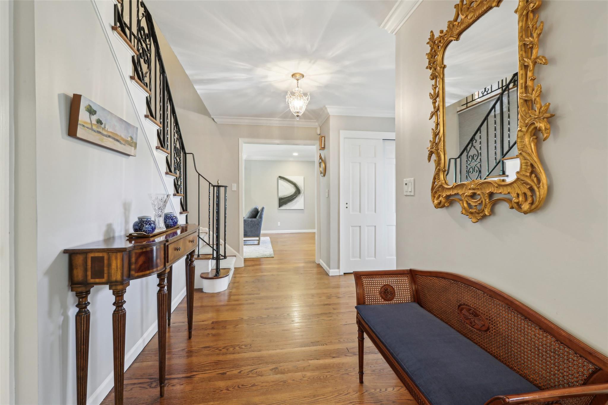 122 Oxford Road, New Rochelle, New York image 17