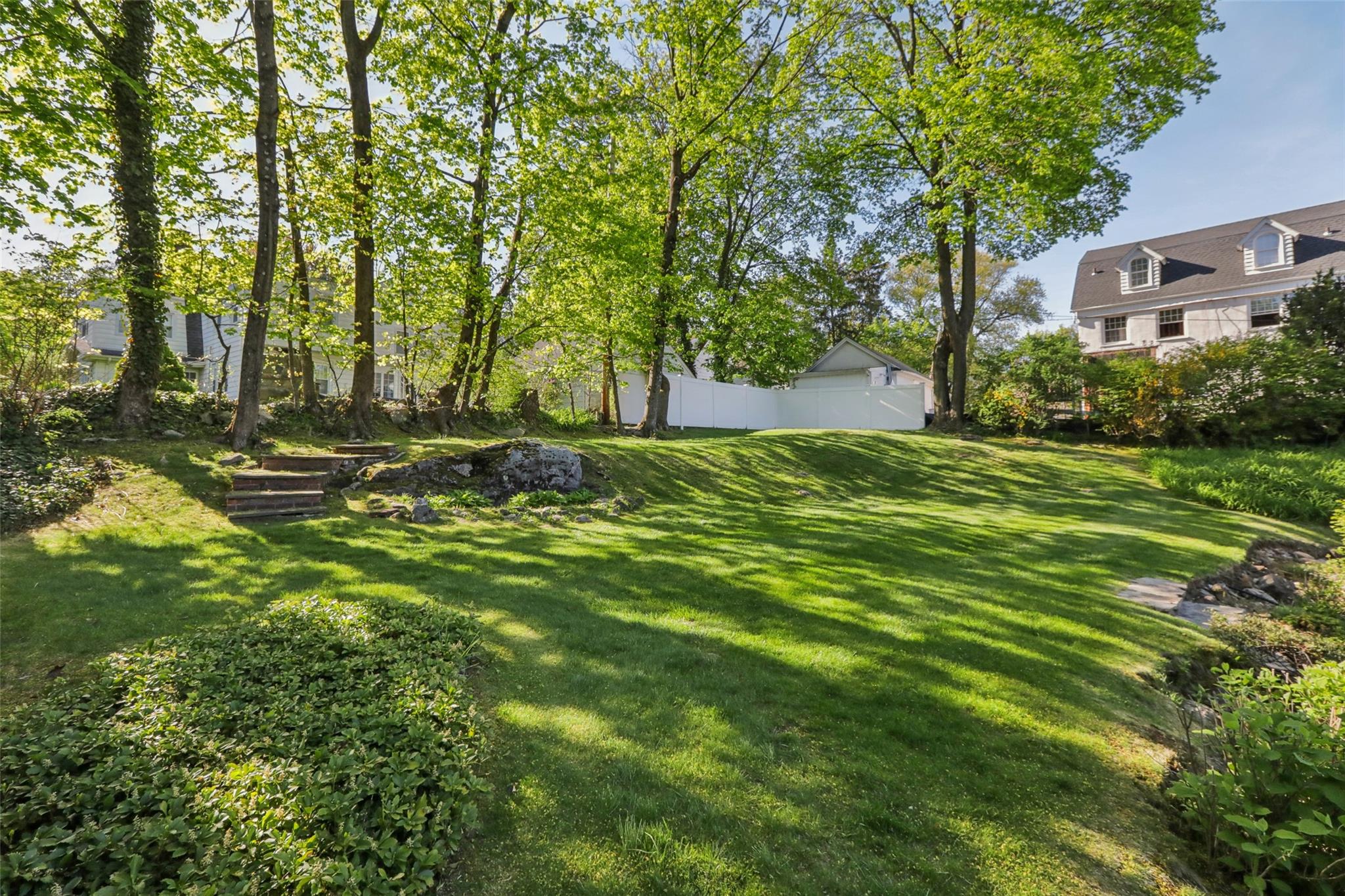 122 Oxford Road, New Rochelle, New York image 35