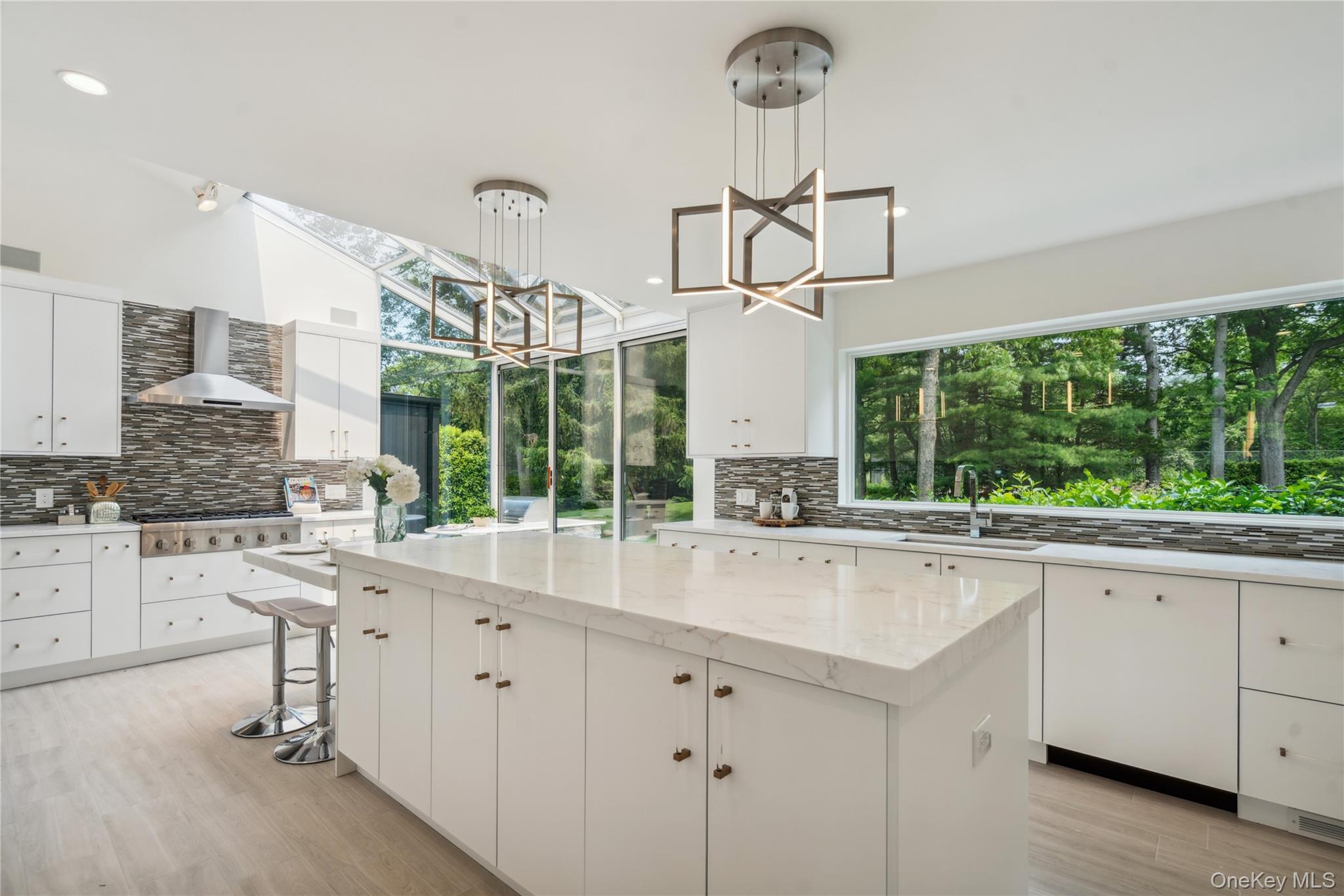 295 Foxhunt Crescent