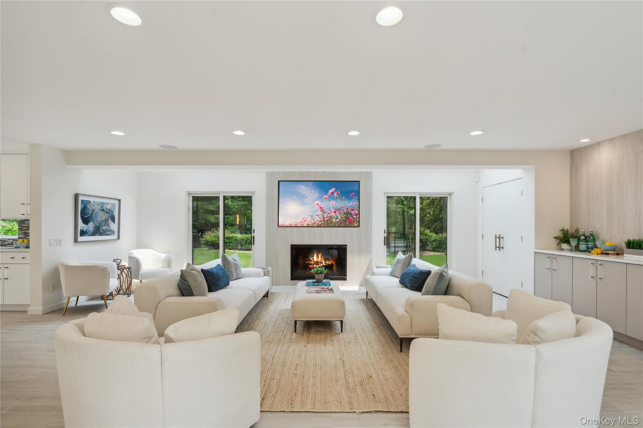 295 Foxhunt Crescent