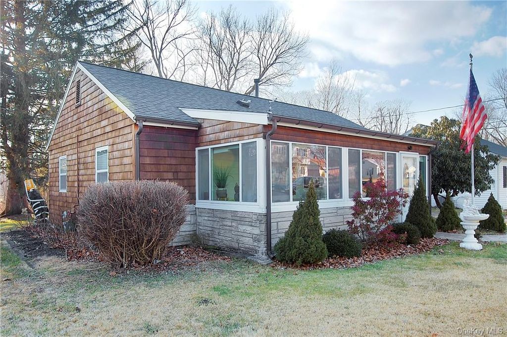 Photo of 10 Forshee Street, Monroe, NY 10950 (MLS # 985212)