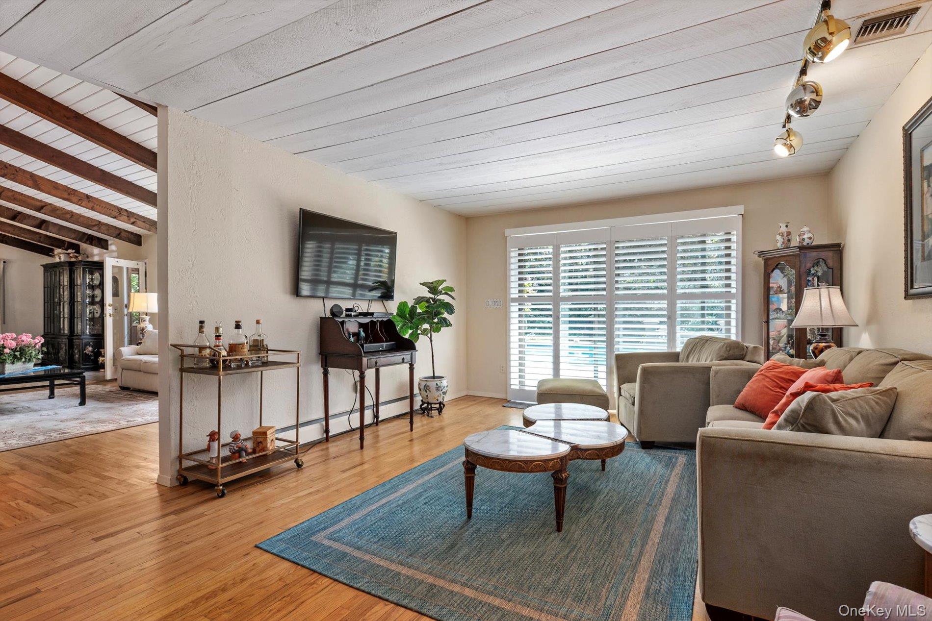 17 Treeview Drive