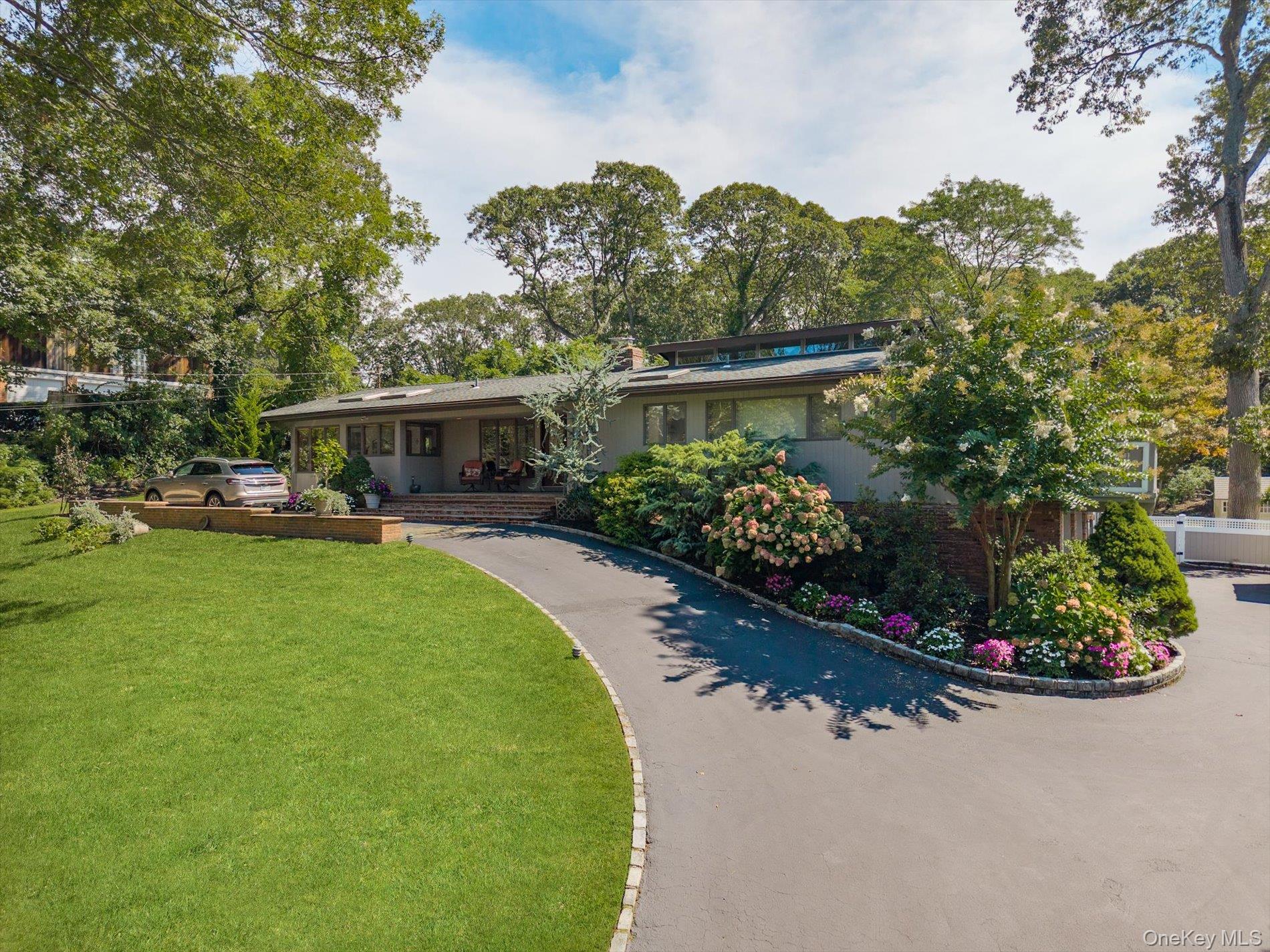 17 Treeview Drive