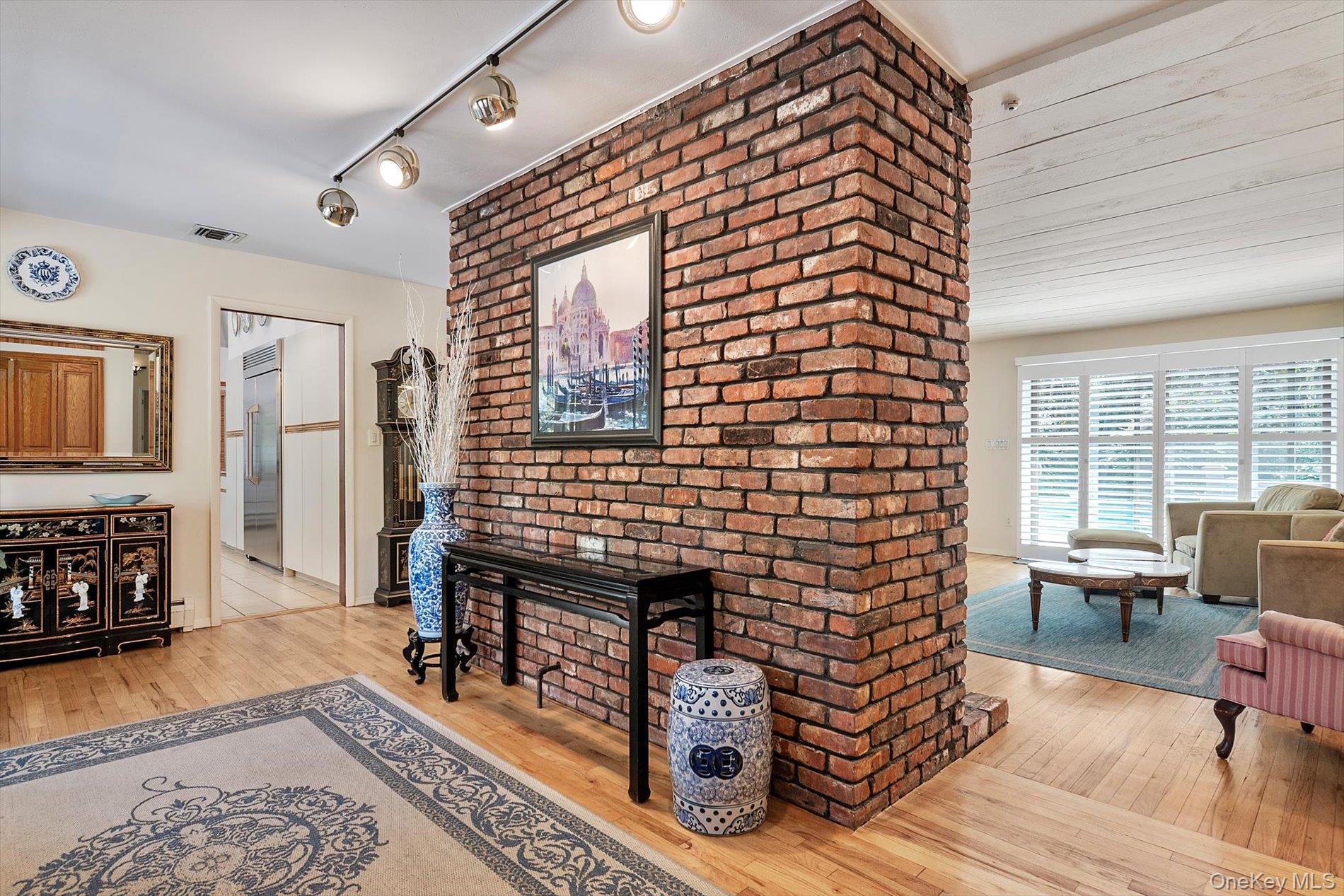 17 Treeview Drive