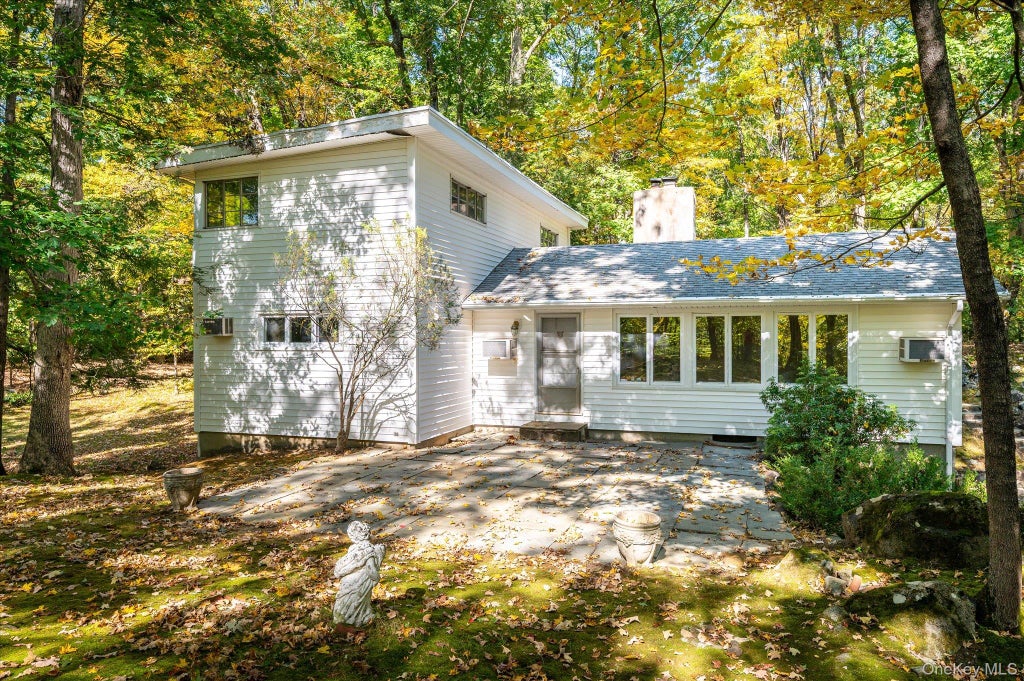 Photo of 1471 Old Logging Road W, Yorktown Heights, NY 10598 (MLS # 1060830)