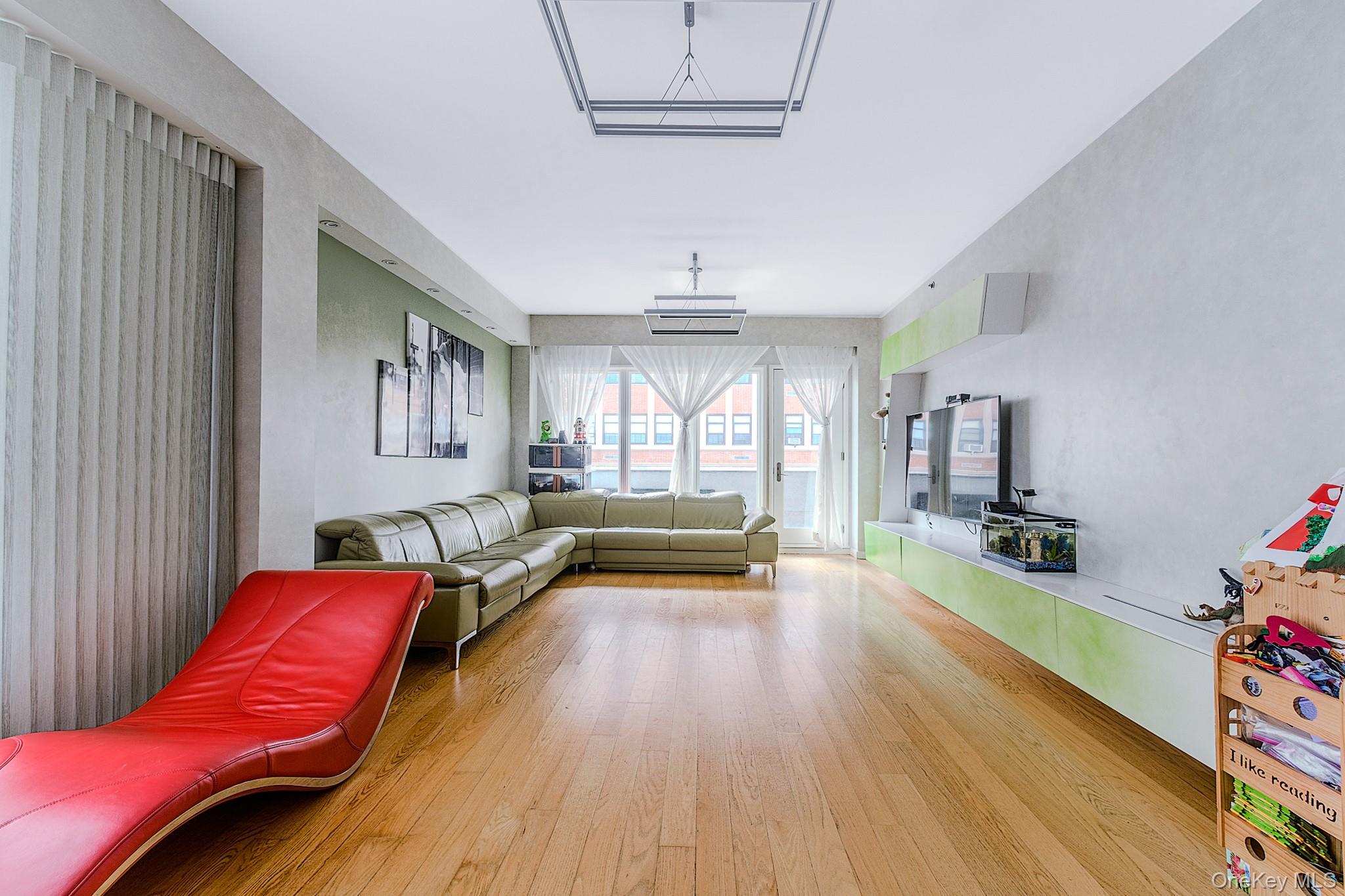 37 W End Avenue 2B