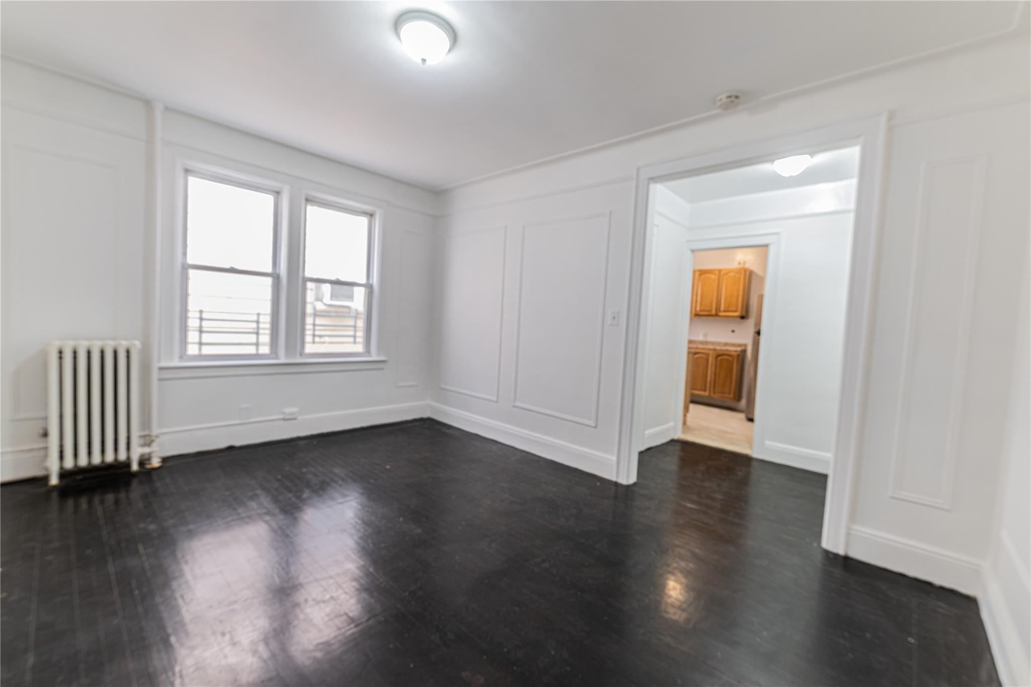 Dorsey Street 1F, Bronx, New York - 1 Bedrooms  
1 Bathrooms  
4 Rooms - 