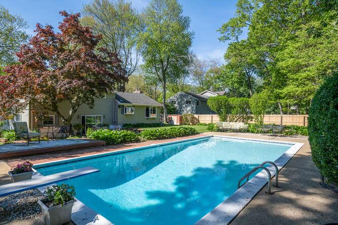 54 Wyoming Drive, Huntington Station, New York image 20