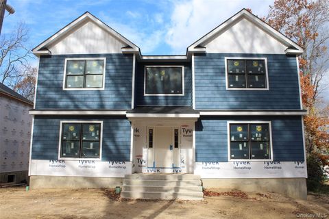 762 Connecticut View Drive Mill Neck NY 11771