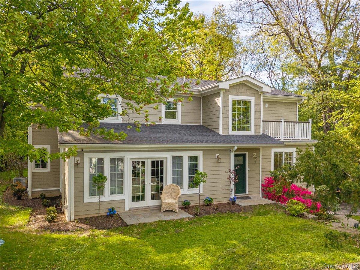 199 Hickory Grove Drive E