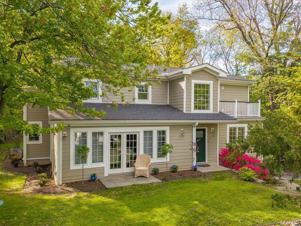 Photo of 199 Hickory Grove Drive E, Larchmont, NY 10538 (MLS # 972513)