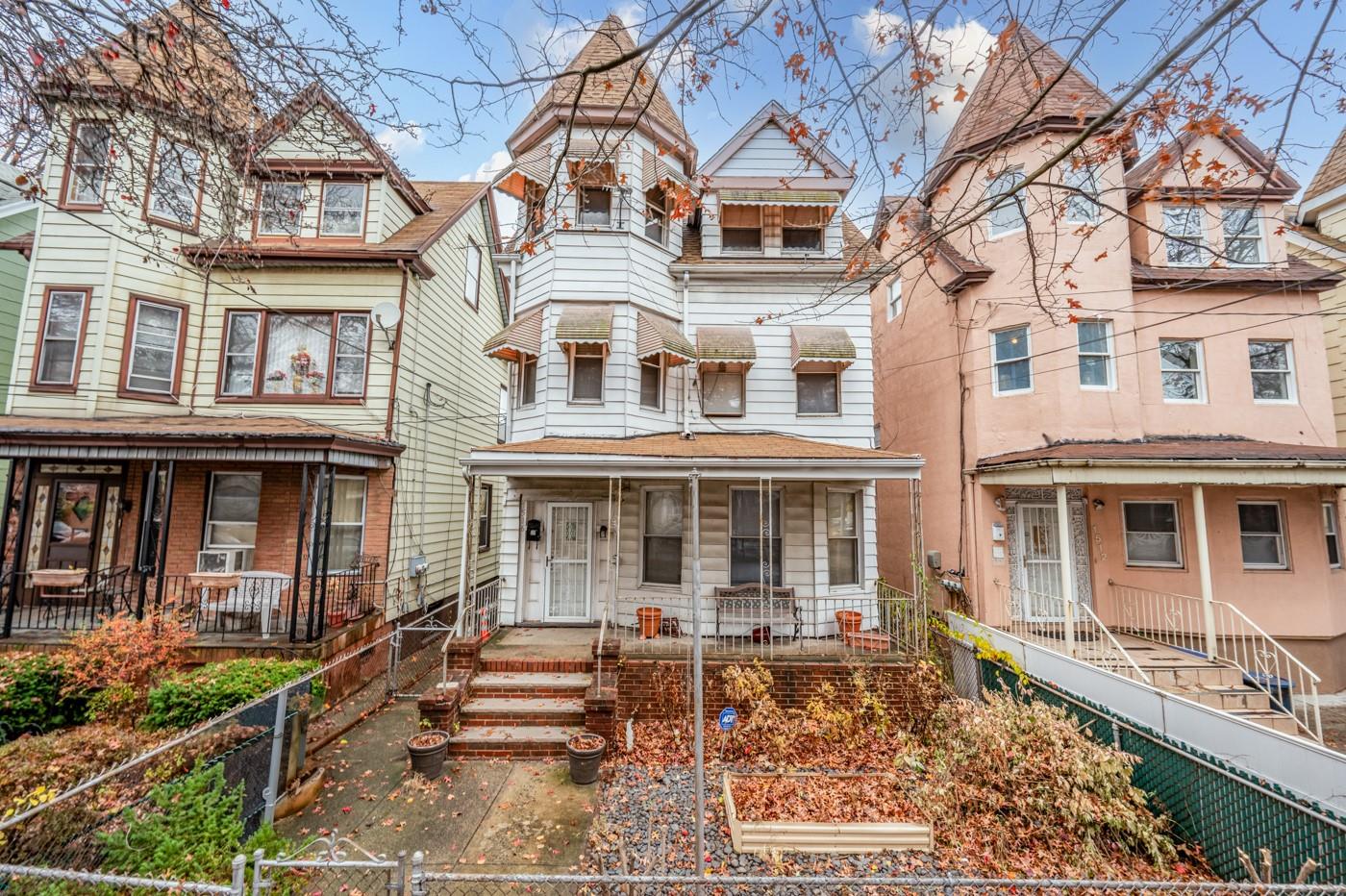 1516 Roselle Street, Bronx, New York image 3