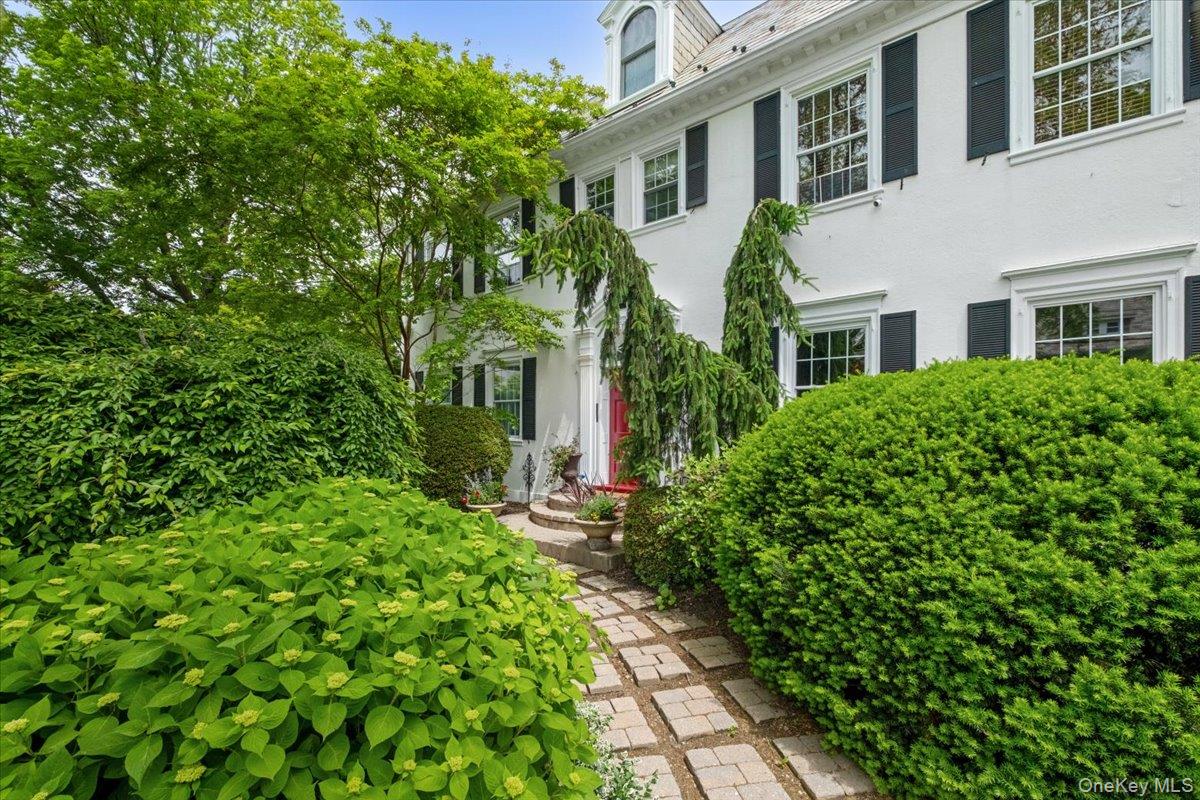 225 Pennsylvania Avenue