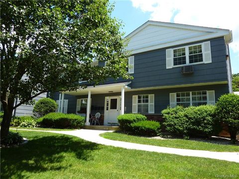 Condo For Sale - 43 Doxbury Lane #43<br/> Suffern, NY 10901