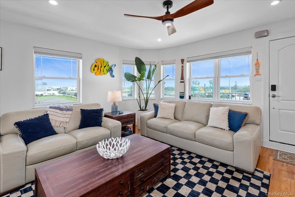10004 SHORE FRONT PKWY # 22B, ROCKAWAY PARK, NY 11694 - Image 2b7cd3420fc544ef7ddbb61c2a61ef4b/1442016116
