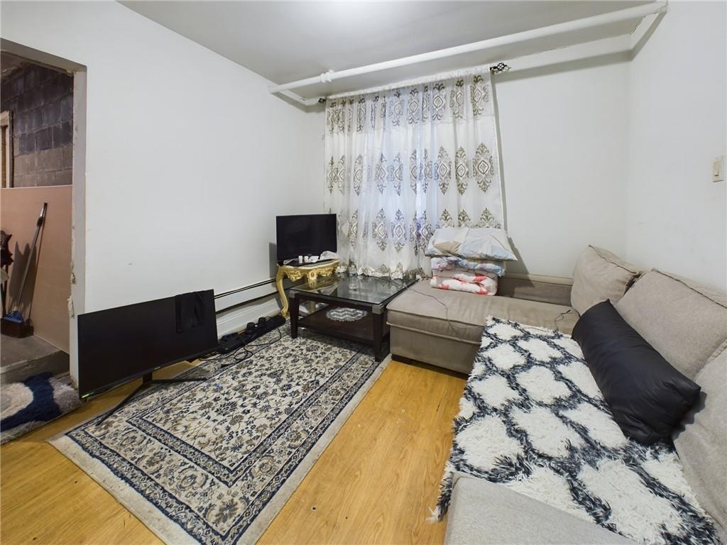 2553 Radcliff Avenue