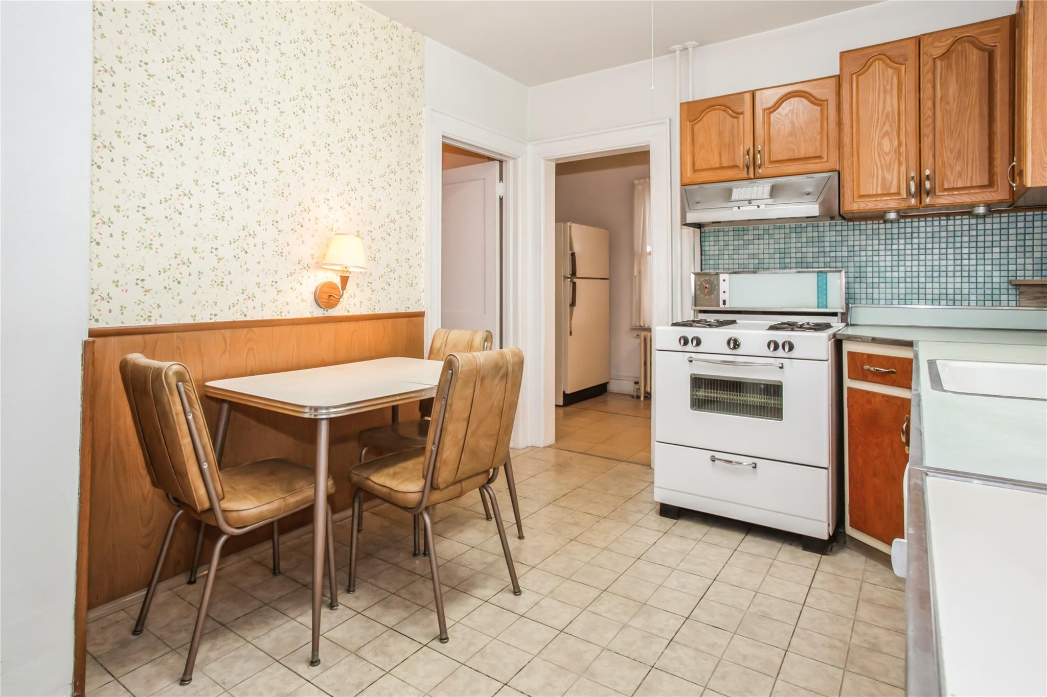 628 6th Avenue, New Hyde Park, New York image 11