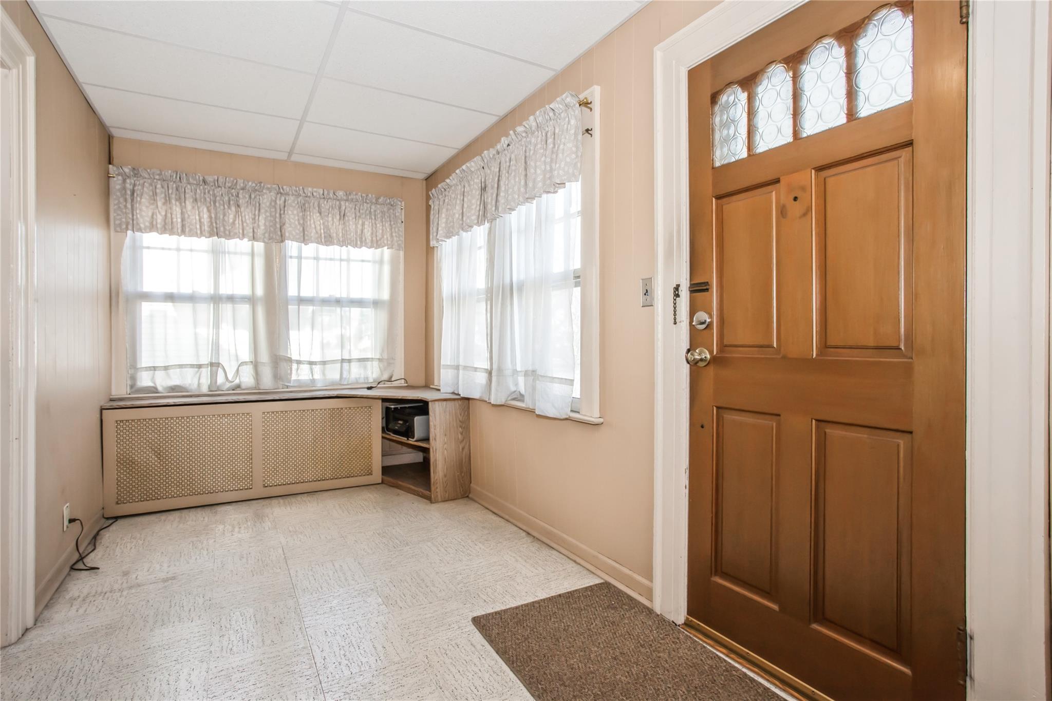 628 6th Avenue, New Hyde Park, New York image 3