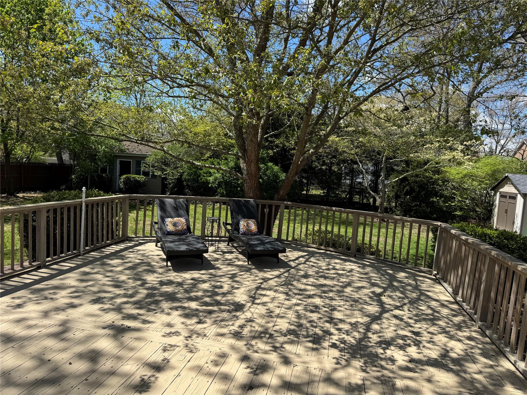 541 Peters Boulevard, Brightwaters, New York image 4