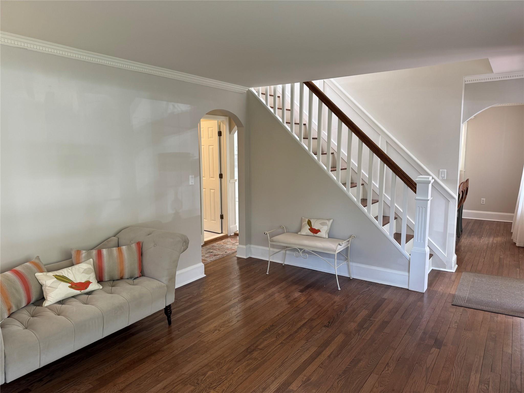 541 Peters Boulevard, Brightwaters, New York image 8