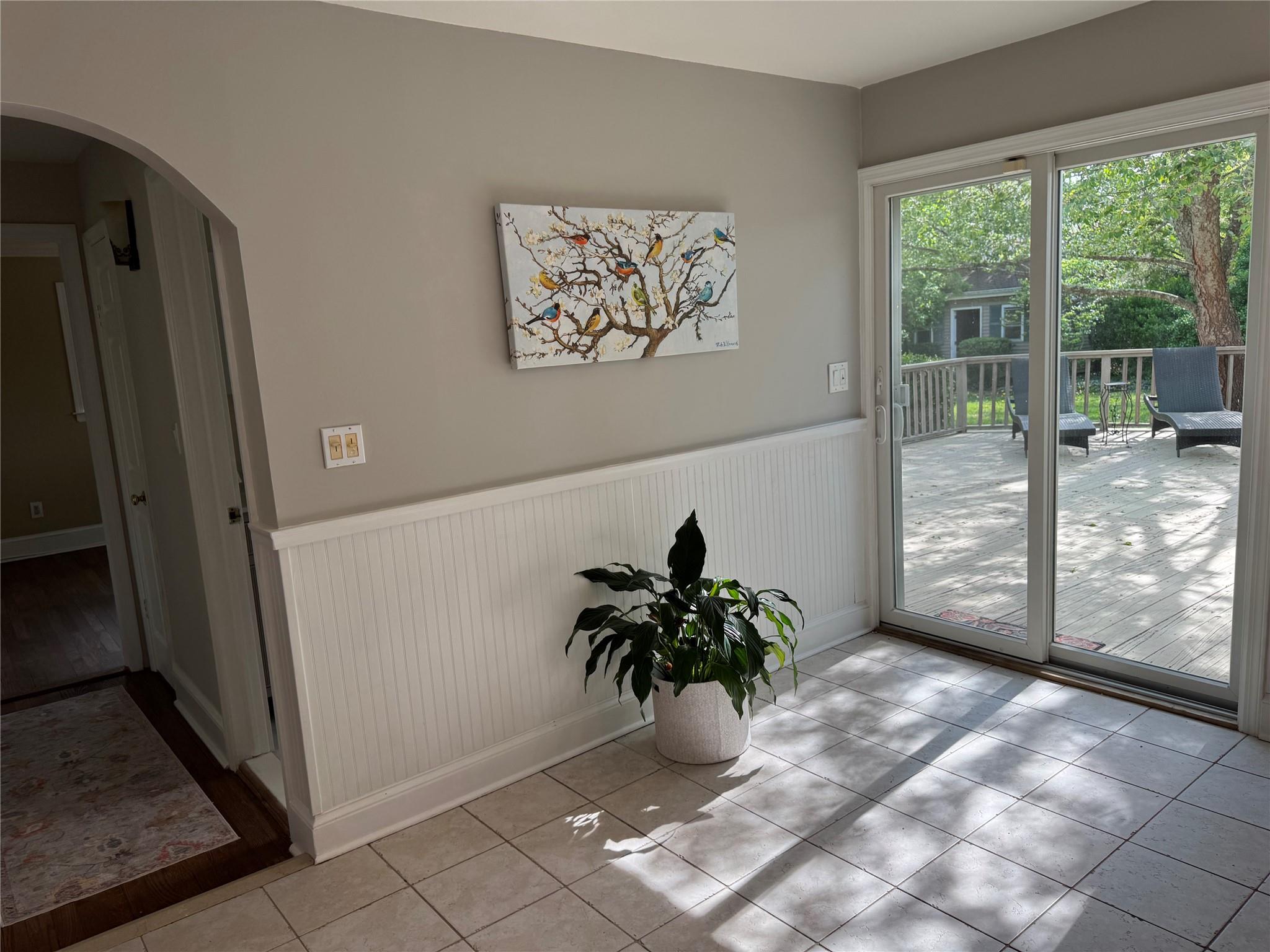 541 Peters Boulevard, Brightwaters, New York image 10
