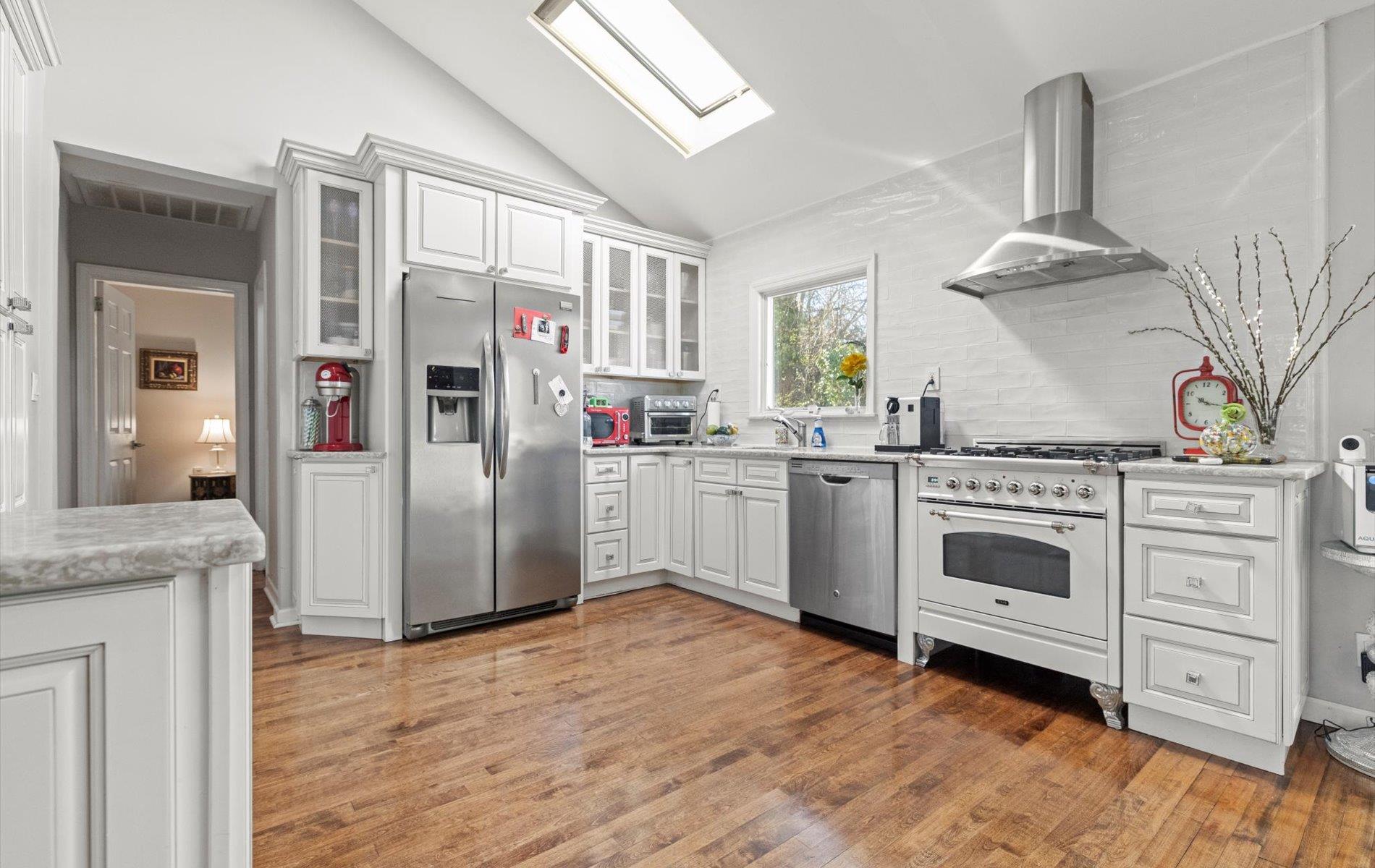 525 Allen Road, Woodmere, New York image 11