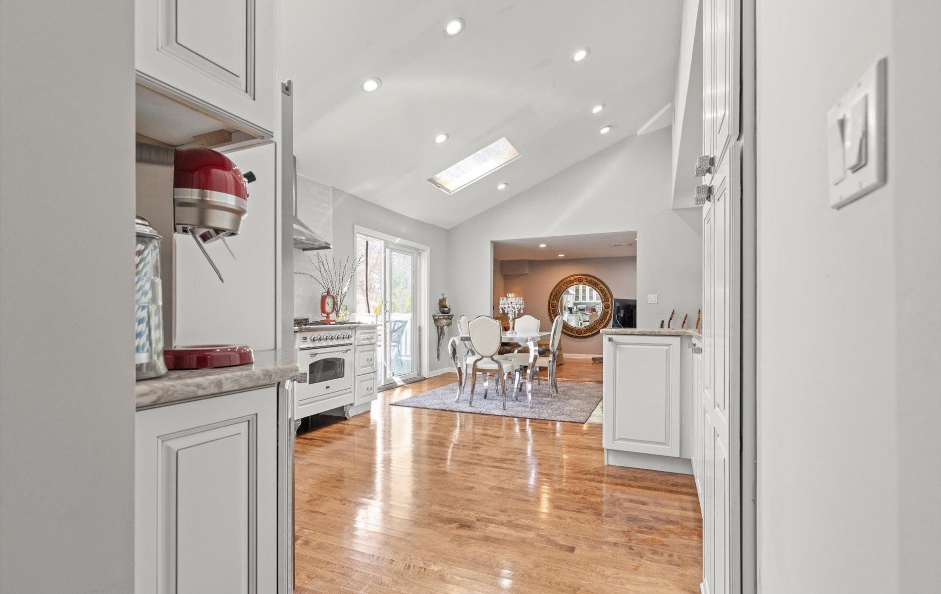 525 Allen Road, Woodmere, New York image 13