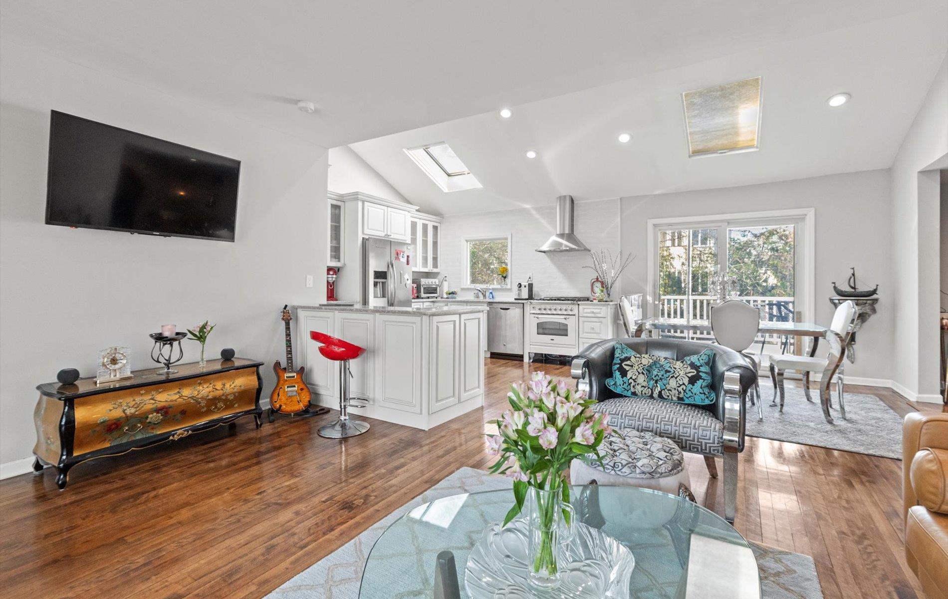 525 Allen Road, Woodmere, New York image 6