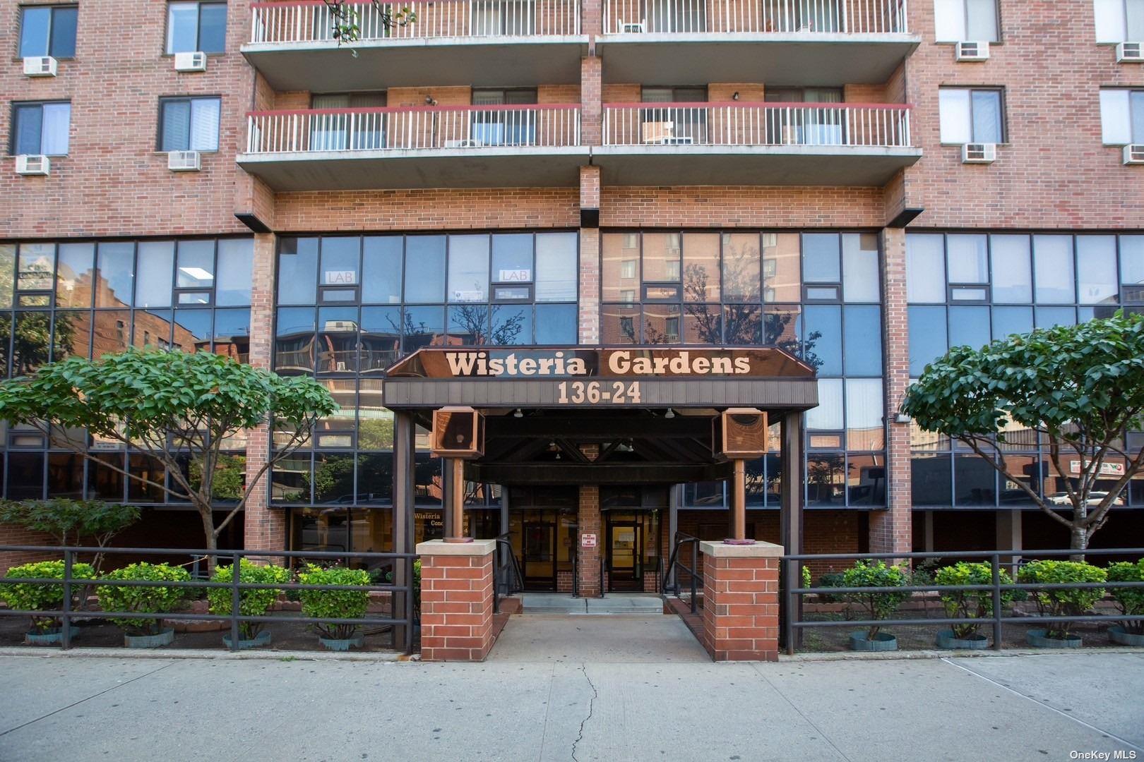 Property for Sale at Maple Avenue 3B, Flushing, Queens, NY - Bedrooms: 2 
Bathrooms: 2 
Rooms: 6  - $898,000
