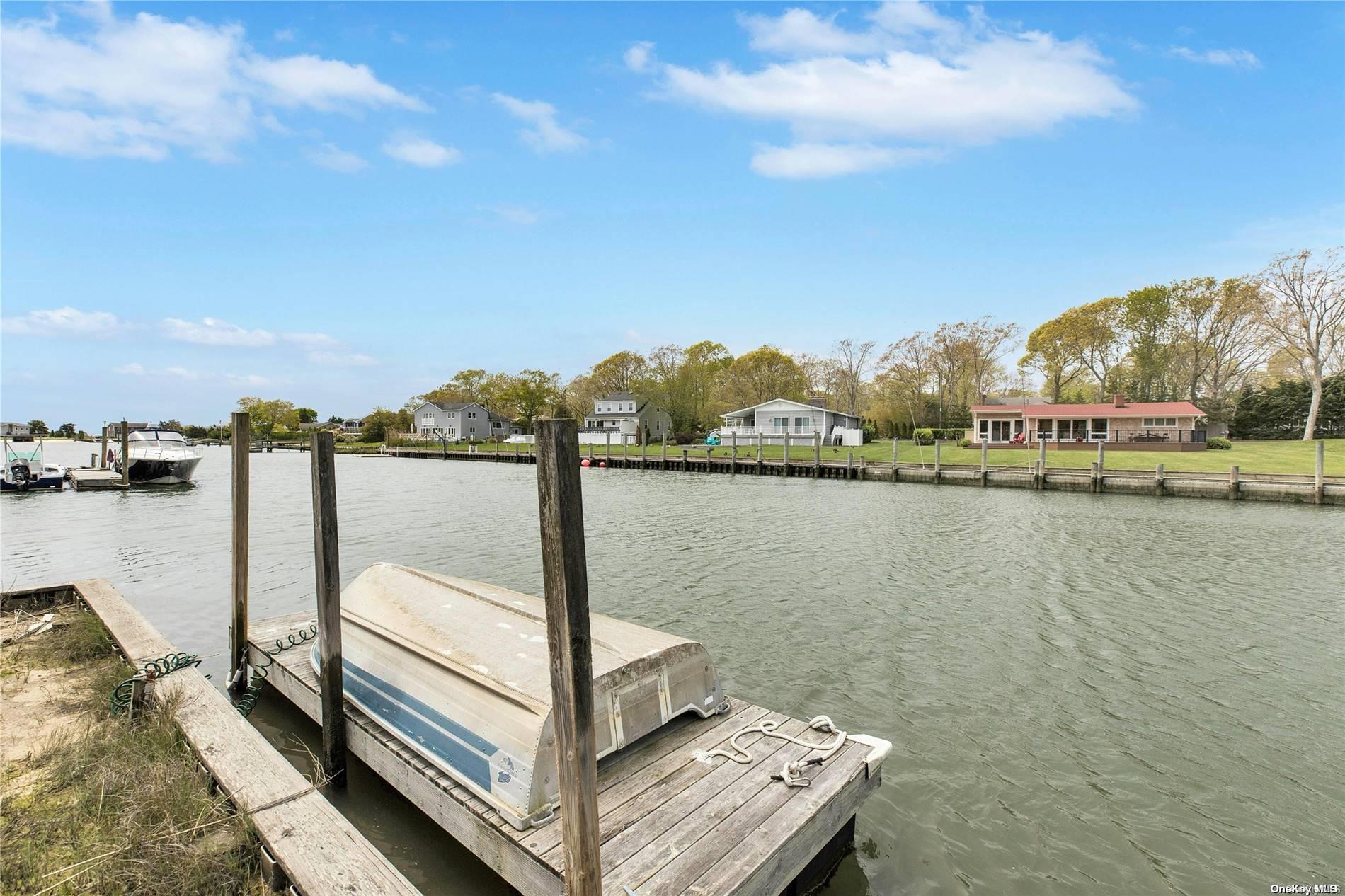 Gardiners Path, Hampton Bays, Hamptons, NY - 3 Bedrooms  
2 Bathrooms - 