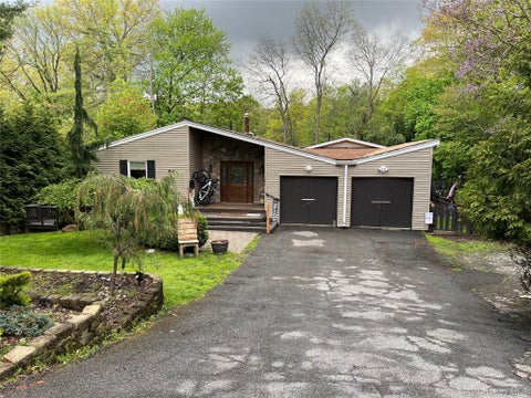 Homes For Sale - 56 Summit Avenue<br/> Rockland County, Tappan, NY 10983