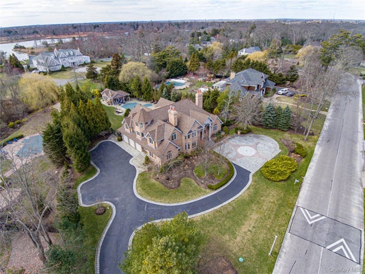 26 THE HELM, EAST ISLIP, NY 11730 - Image 2bc240d7fee8e00c8d0aee9d7e63226e/911986909