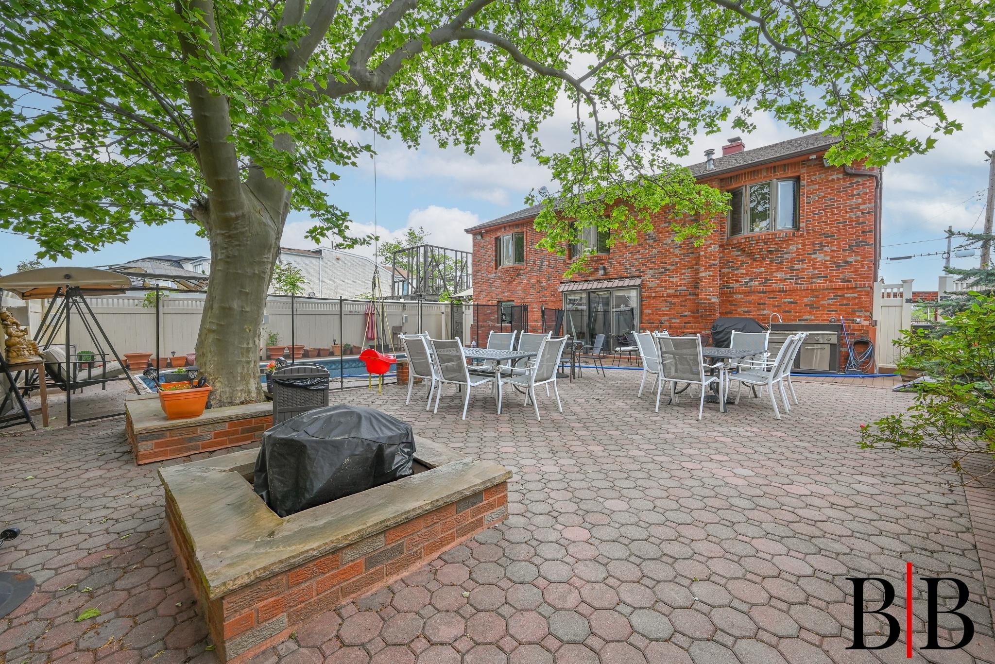 80 Whitman Drive, Brooklyn, New York image 32