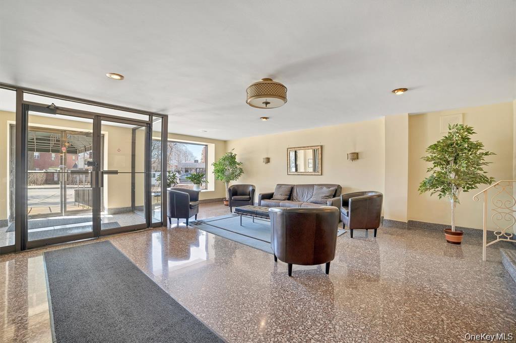 415 Gramatan Avenue #3J