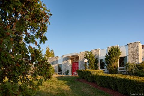 27 Westview Drive Wallkill NY 12589