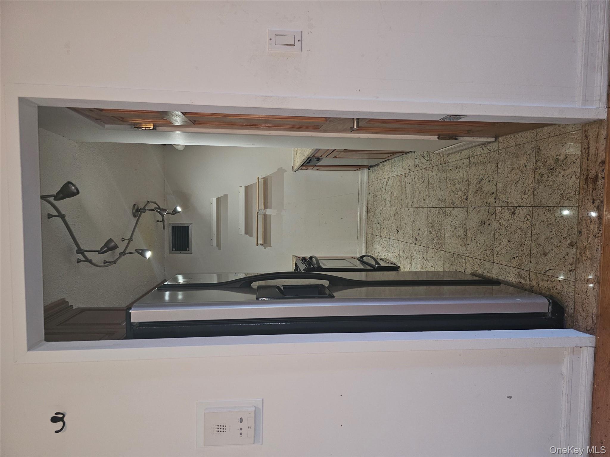 41-40 Union Street 10P