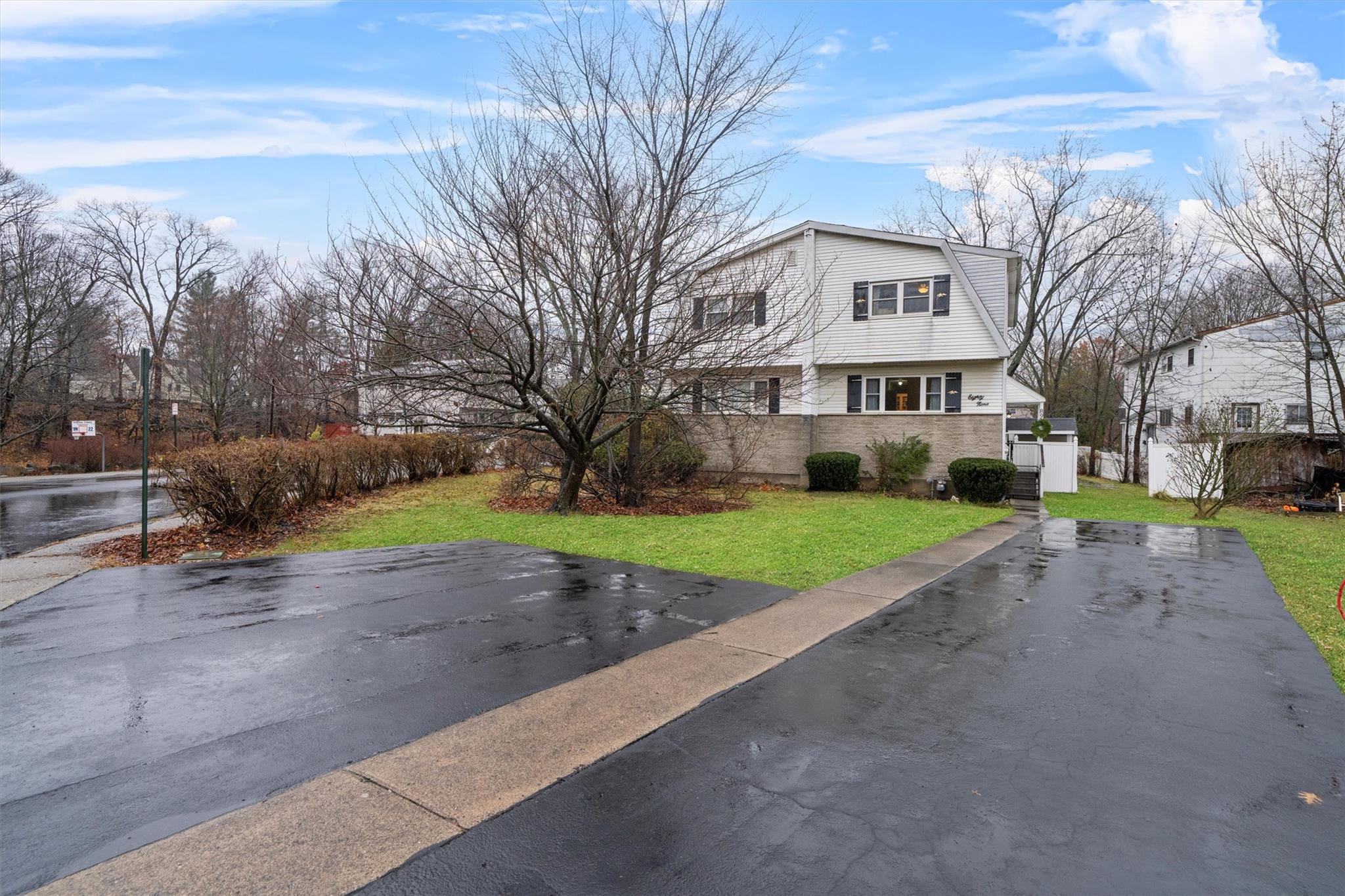 89 Lonergan Drive, Suffern, New York image 1