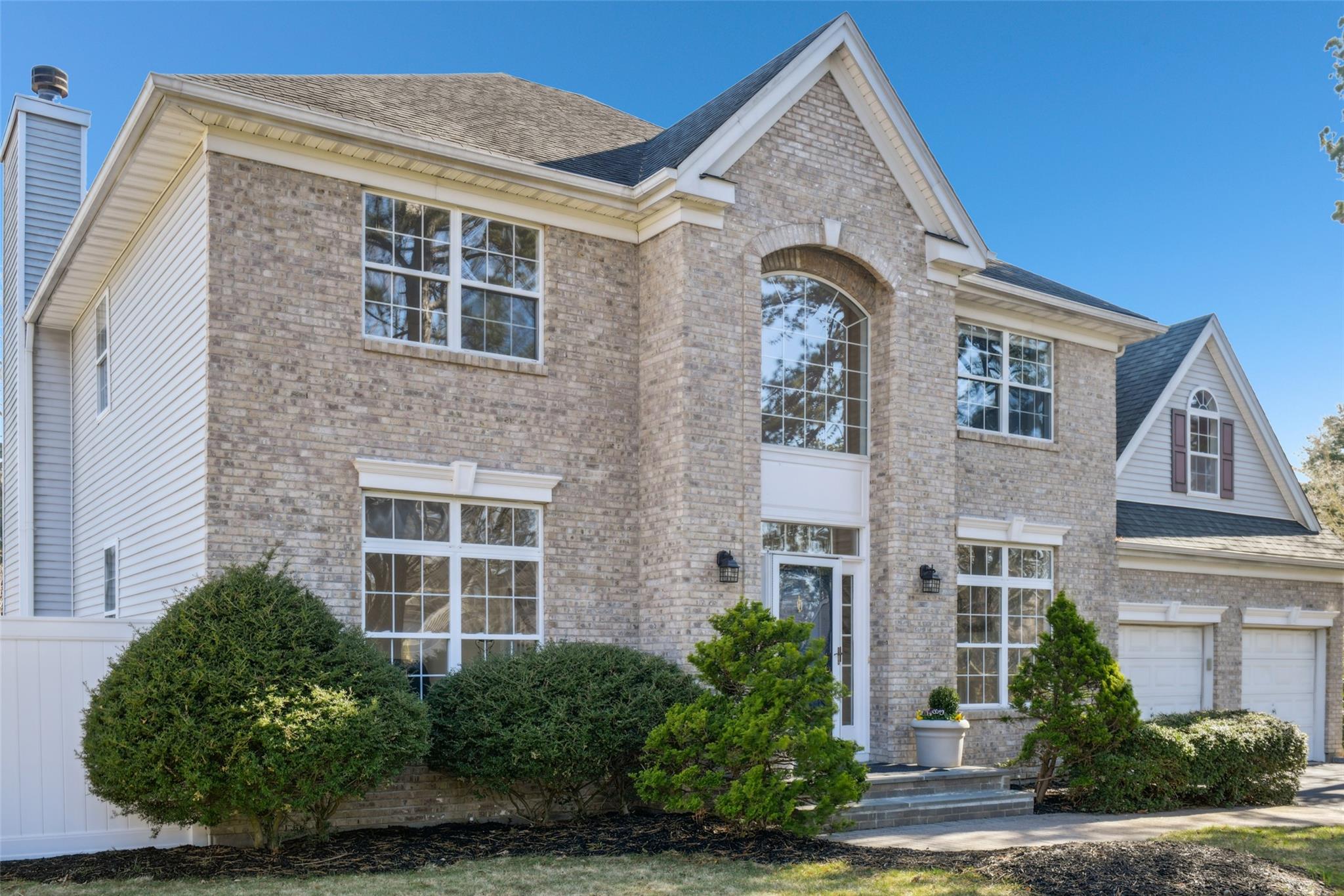 10 Pineland Court, Dix Hills, New York image 3